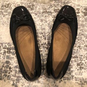 Clarks black flats